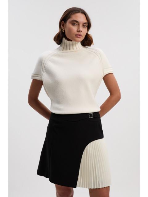 Tailored Buckle Detail Pleated Mini Skirt