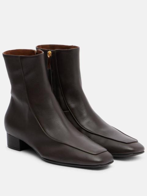 Shadow Ban 30 leather ankle boots