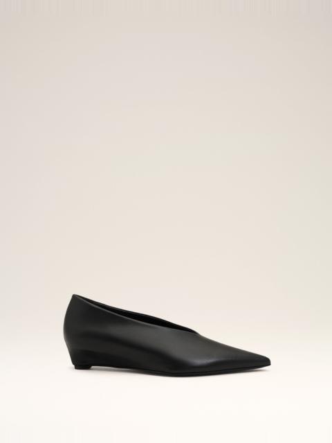 BLACK LAMB LEATHER POINTED TOE WEDGE PUMP