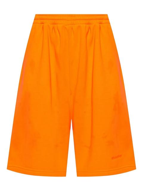 elastic-waistband shorts