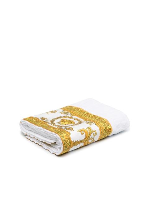 logo-edged towel