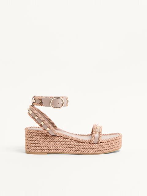 ROCKSTUD FLATFORM SANDAL IN CALFSKIN 45MM