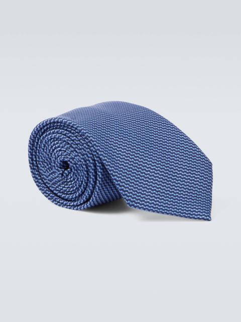 Silk tie