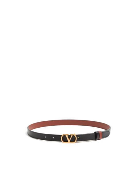 V-logo signature reversible belt