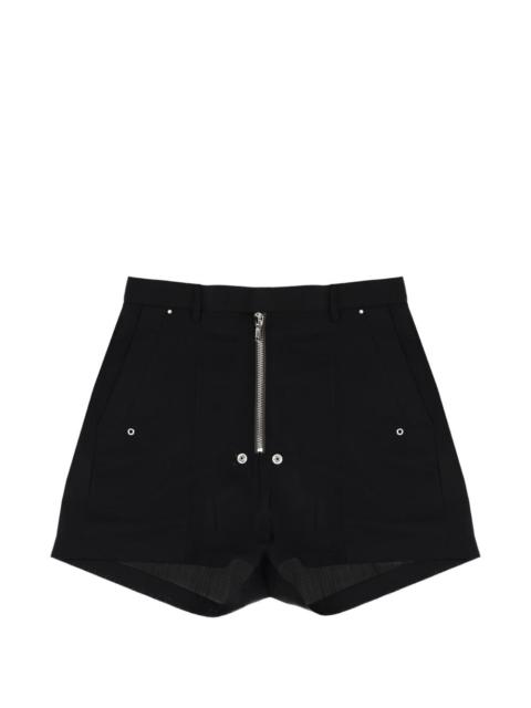 zip fastening shorts