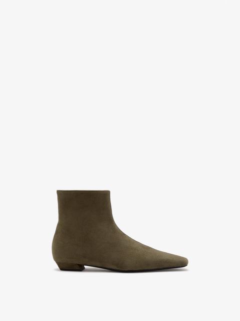 Trap Flat Ankle Boots in Kidsuede