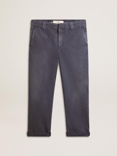 Men's chinos in blue with a lived-in effect