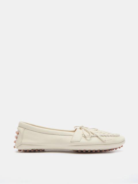 Driver Moccasin / Ecru Leather Embroidered