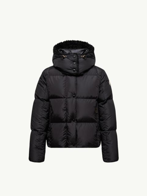 Castelnou Square-Quilted Hooded Short Down Jacket