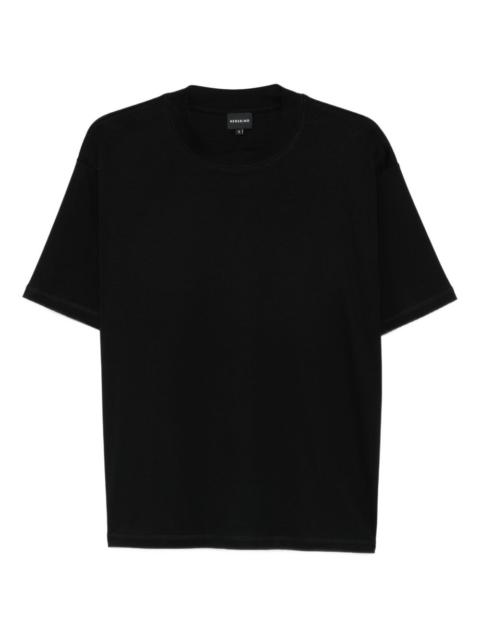 short-sleeved T-shirt
