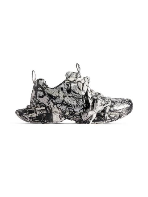 Women's 3xl Extreme Graffiti Sneaker  in White/black