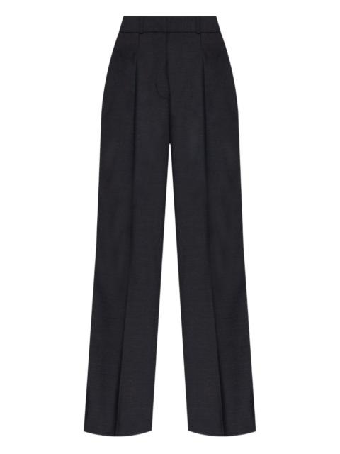 pleated trousers