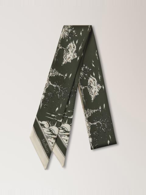 Skinny Scarf - British Park
Juniper Green Recycled Polyester