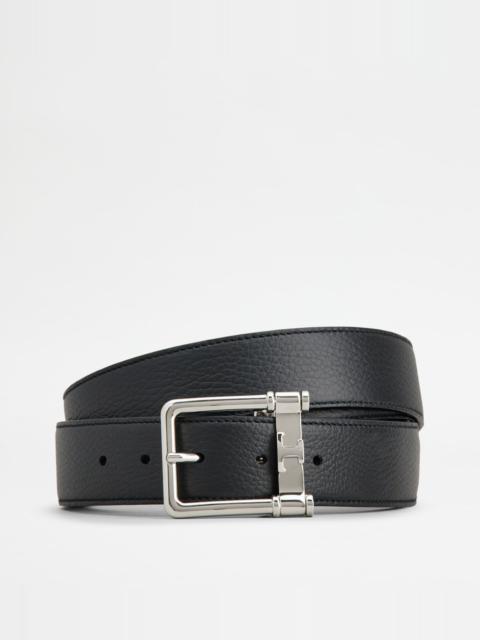 BOX WITH REVERSIBLE BELT AND TWO BUCKLES - BLACK, BURGUNDY