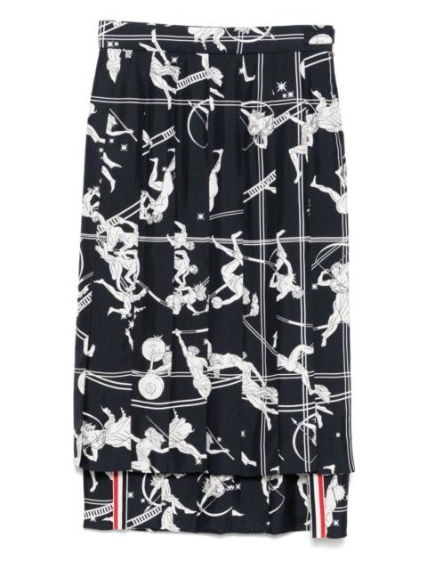 below-knee dropped-back pleated skirt