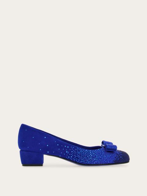 VARA BOW PUMP WITH DÉGRADÉ CRYSTALS