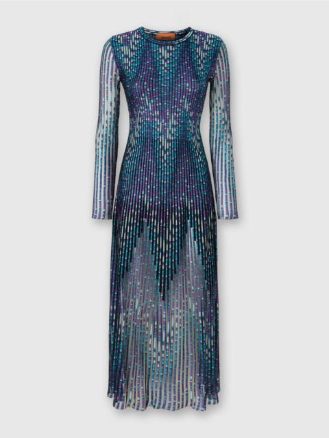 Long dress with partial zigzag pattern