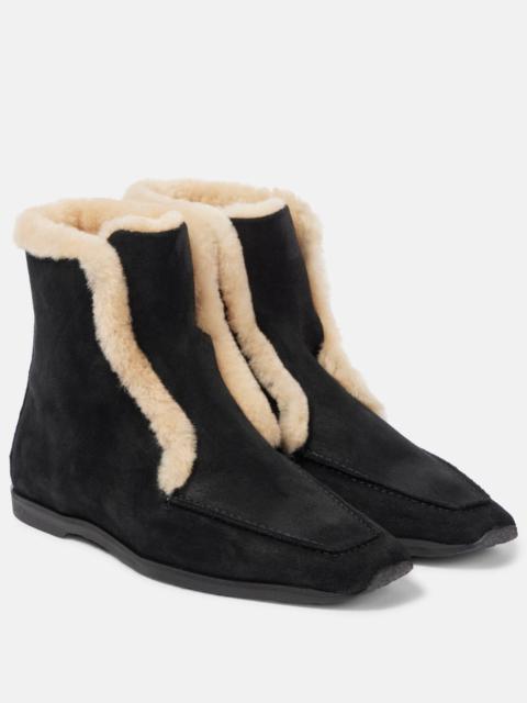 Shearling-lined leather ankle boots