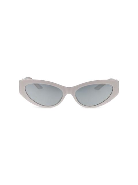 oval-frame sunglasses