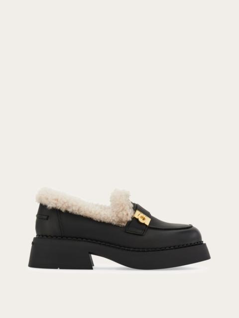 Loafer with Hug buckle detail