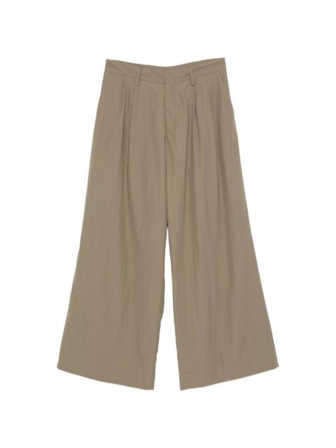 pleated wide trousers