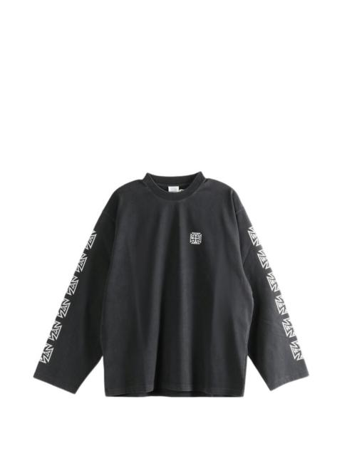 long-sleeve T-shirt