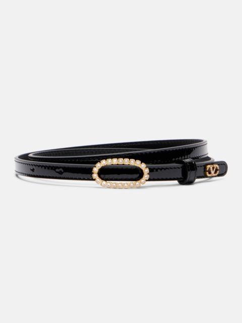 VLogo embellished leather belt