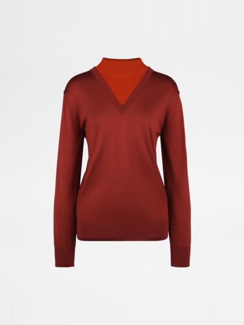 MOCK TURTLENECK IN SILK - ORANGE