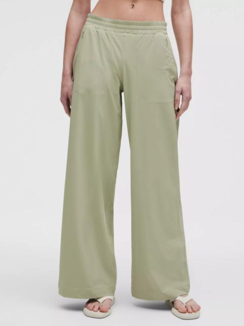 Swift Mid-Rise Wide-Leg Pant