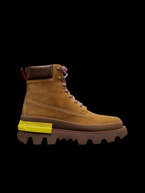 Mon Corp Lace-Up Boots