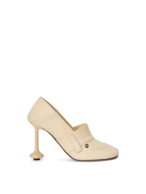 Toy pump in lambskin