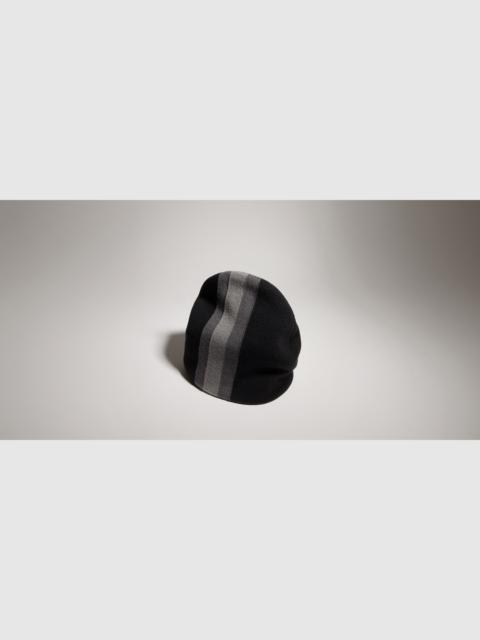 Wool hat with muted Web