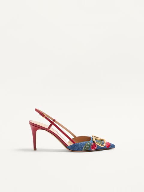 VLOGO SIGNATURE SLINGBACK PUMPS IN DENIM WITH CHERRYFIC EMBROIDERY 80MM