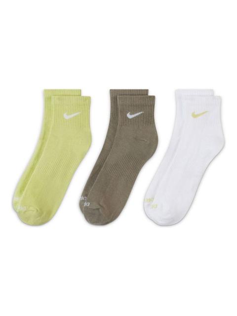 Nike Unisex Plus Lightweight Ankle Breathable Train Socks 3 Pairs Multicolor Multi-color SX6893-906