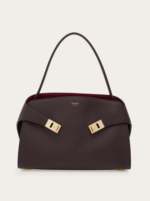 Hug Soft bicolor shoulder bag (S)