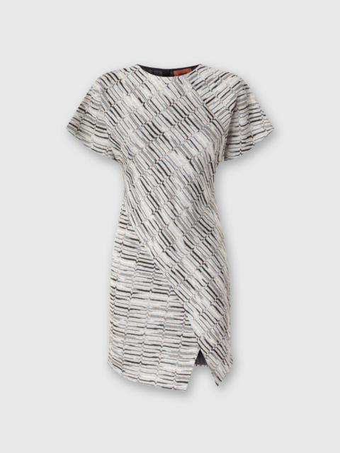 Short-sleeved mini-dress with Greek lamé motif and slit