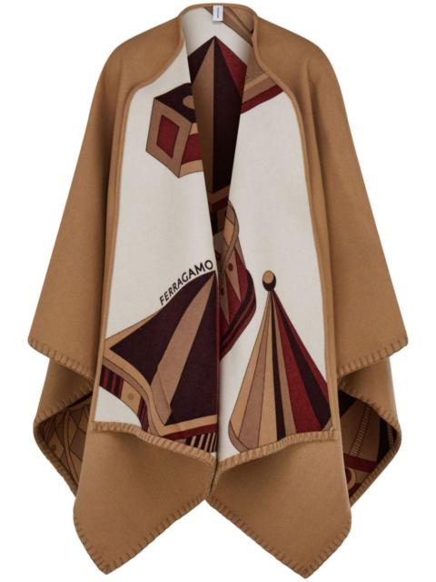 Nadir-print reversible cape