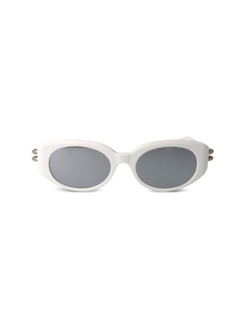 oval-frame sunglasses