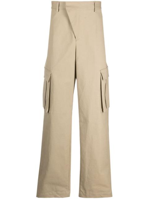 wide-leg cargo trousers