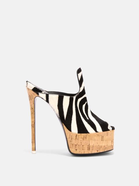 ''IRMELIN'' BLACK AND WHITE MULE