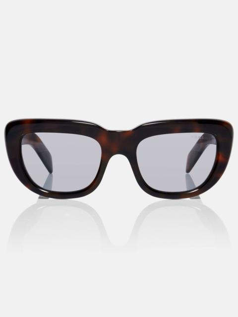Logo cat-eye sunglasses