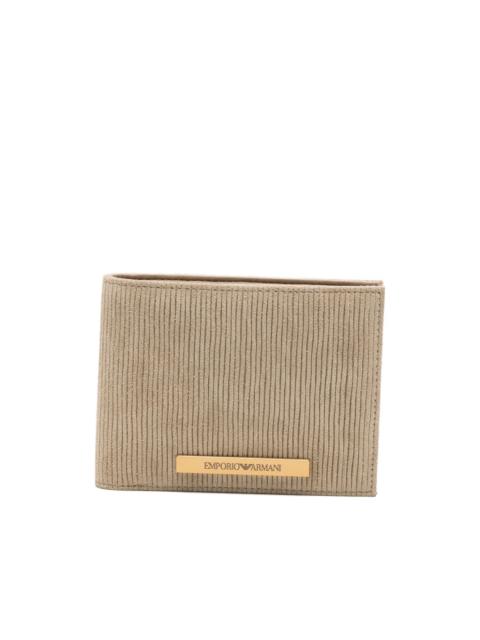 ruffled-design wallet