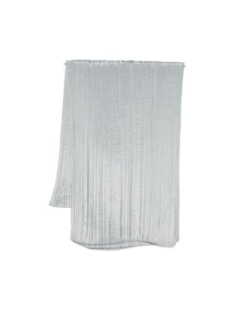 Madame-T pleated stole