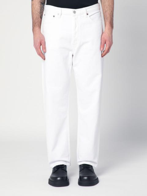 White jeans in regenerated denim