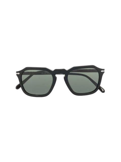 square-frame design sunglasses