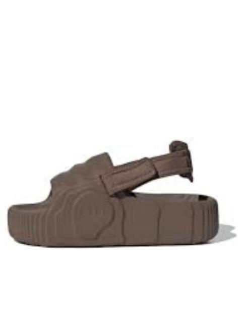 (WMNS) adidas Originals Adilette 22 XLG 'Brown' IE5648