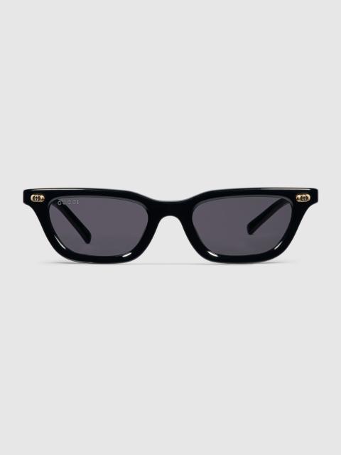 Cat eye frame sunglasses