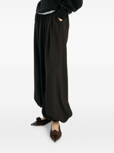 balloon-shape pleated trousers