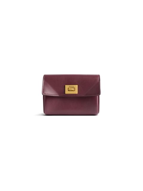 Women's Rodeo Flap Card Holder in Burgundy