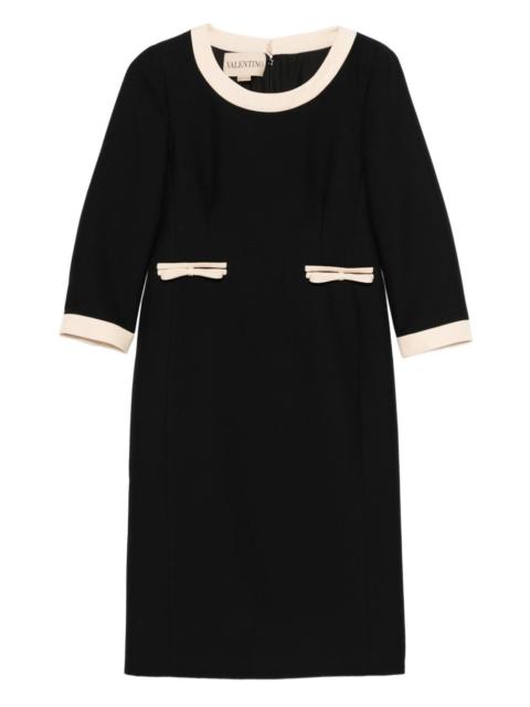bow-embellished round-neck dress